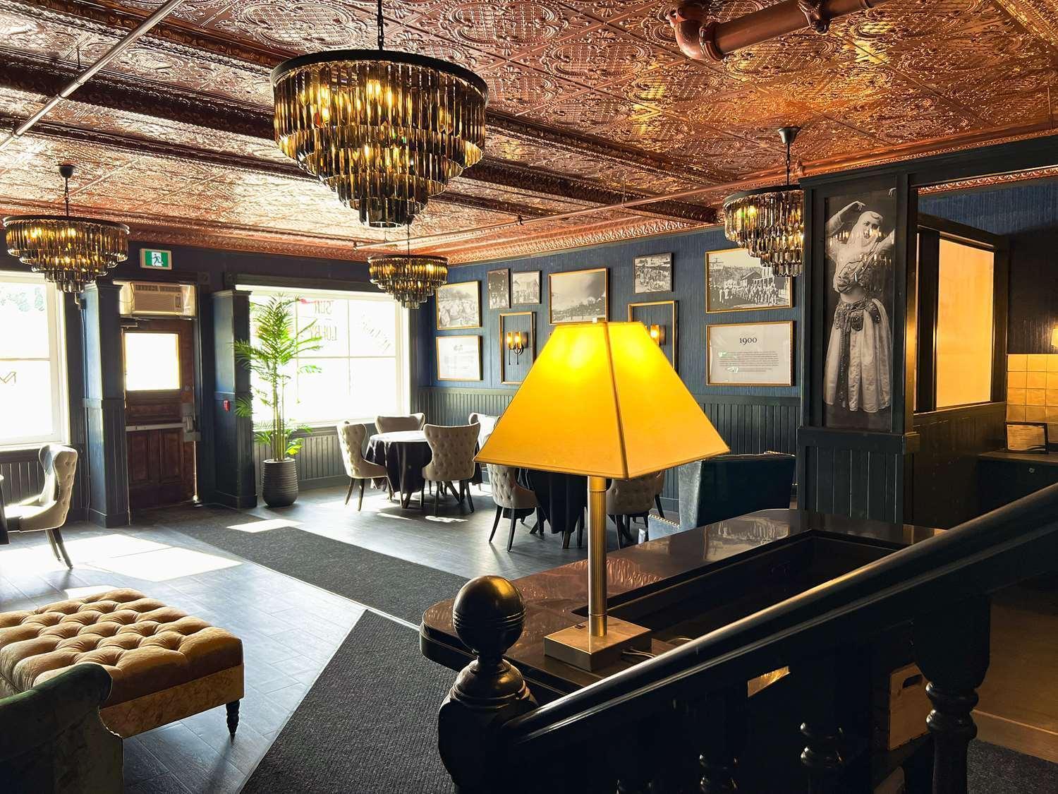 Midnight Sun, A Coast Hotel Dawson City Exterior foto